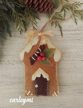 Casita de chocolate para el árbol de Navidad